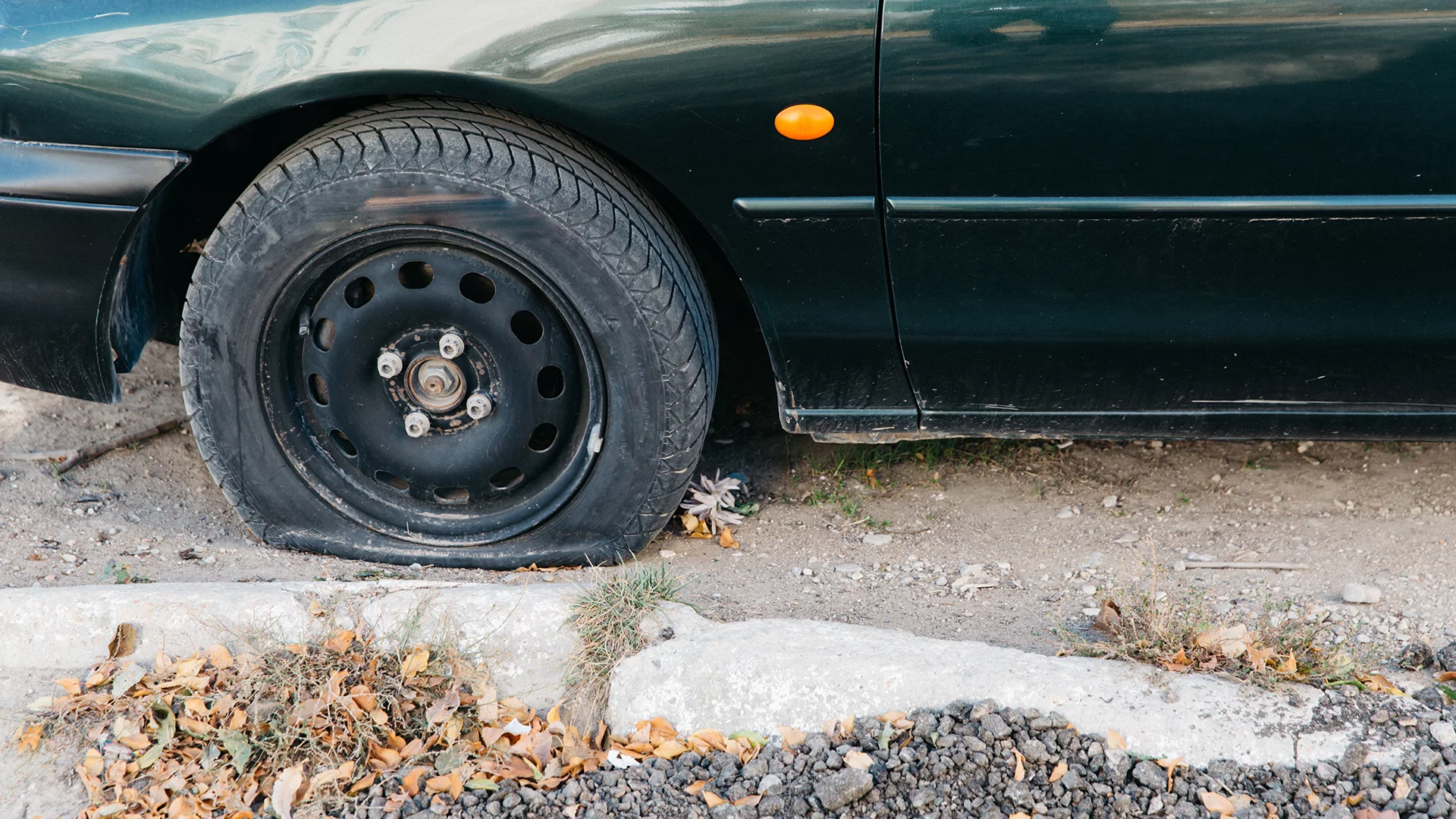 Comment réparer un pneu crevé ?